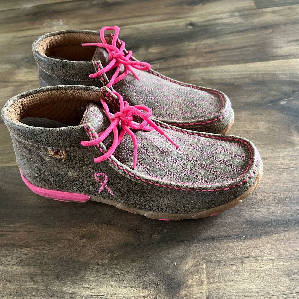 Women’s twisted X